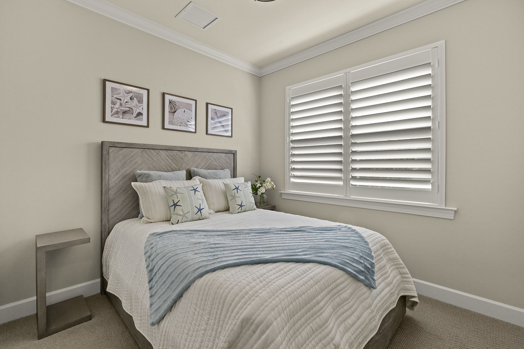 9404 Night Heron Lane