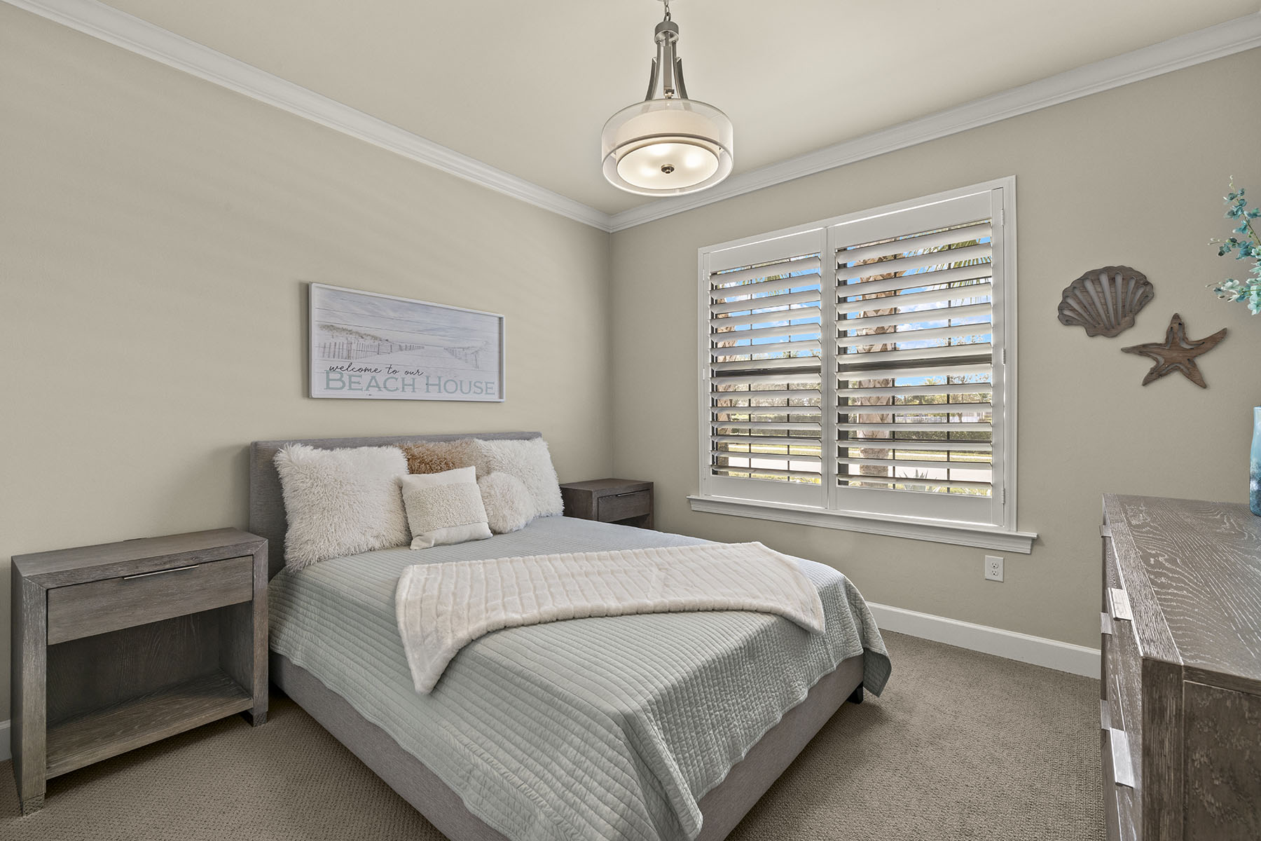 9404 Night Heron Lane