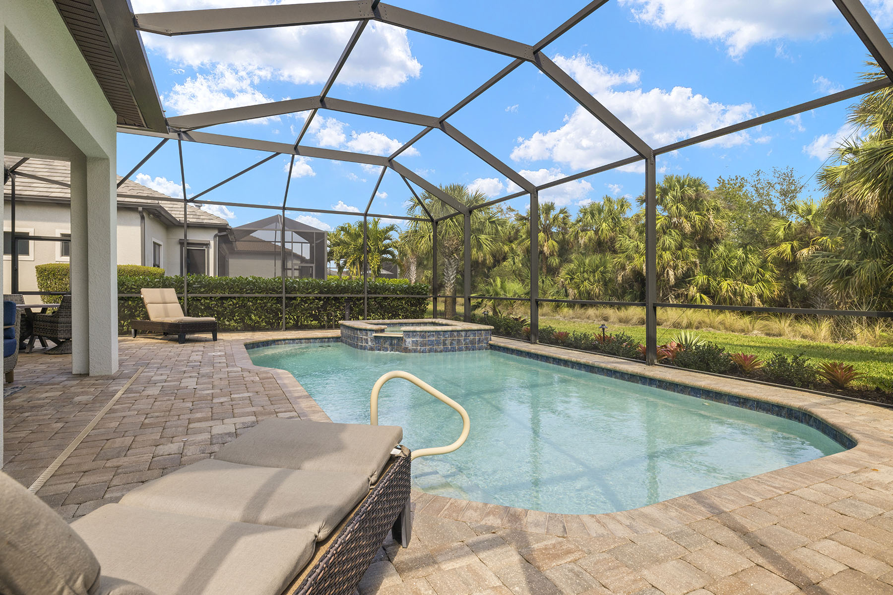 9404 Night Heron Lane