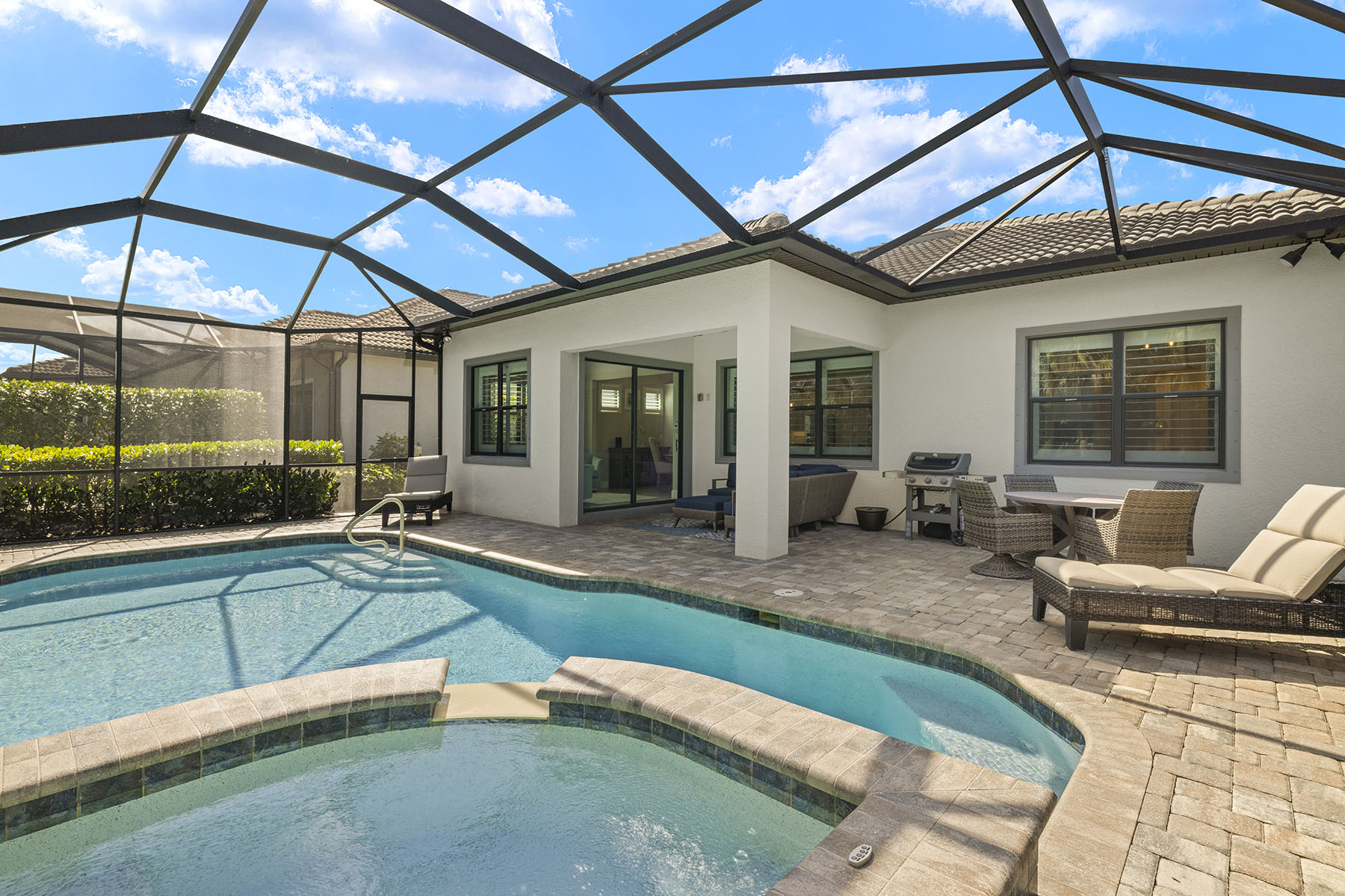 9404 Night Heron Lane