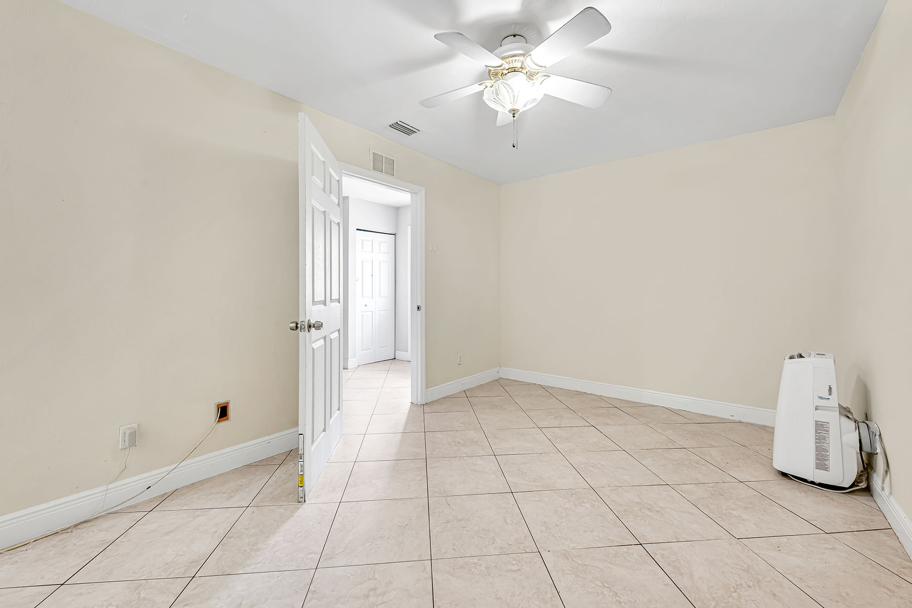 4838 Tahiti Lane