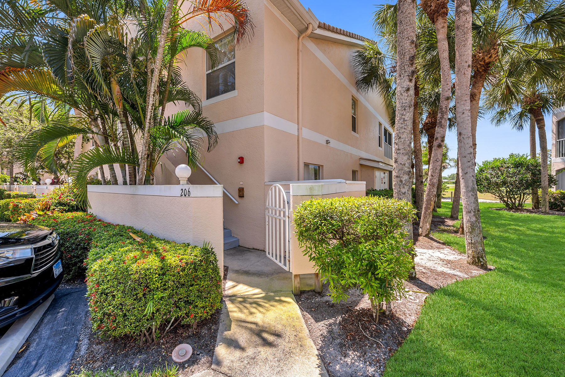 1090 Woodshire Lane , F206
