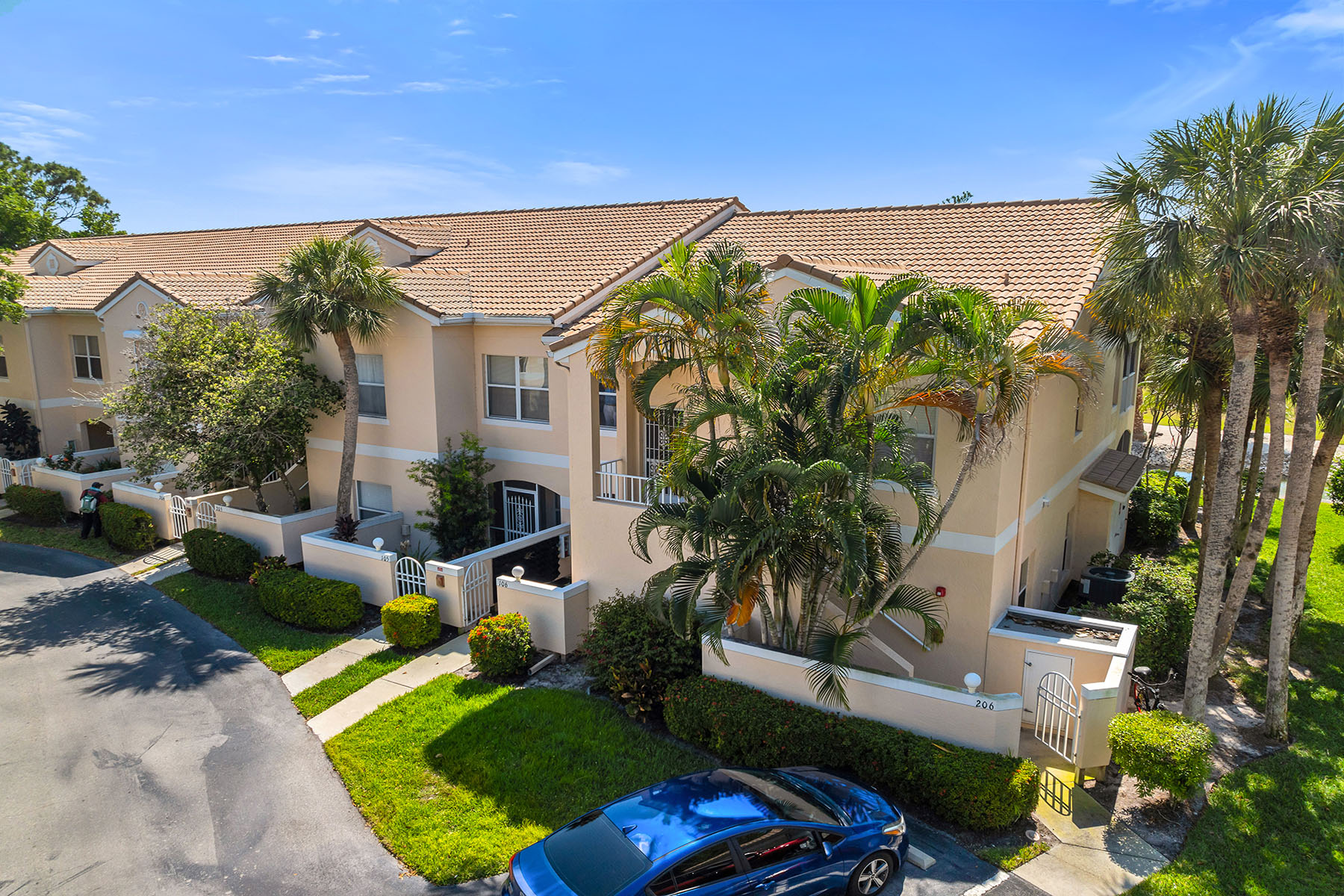 1090 Woodshire Lane , F206