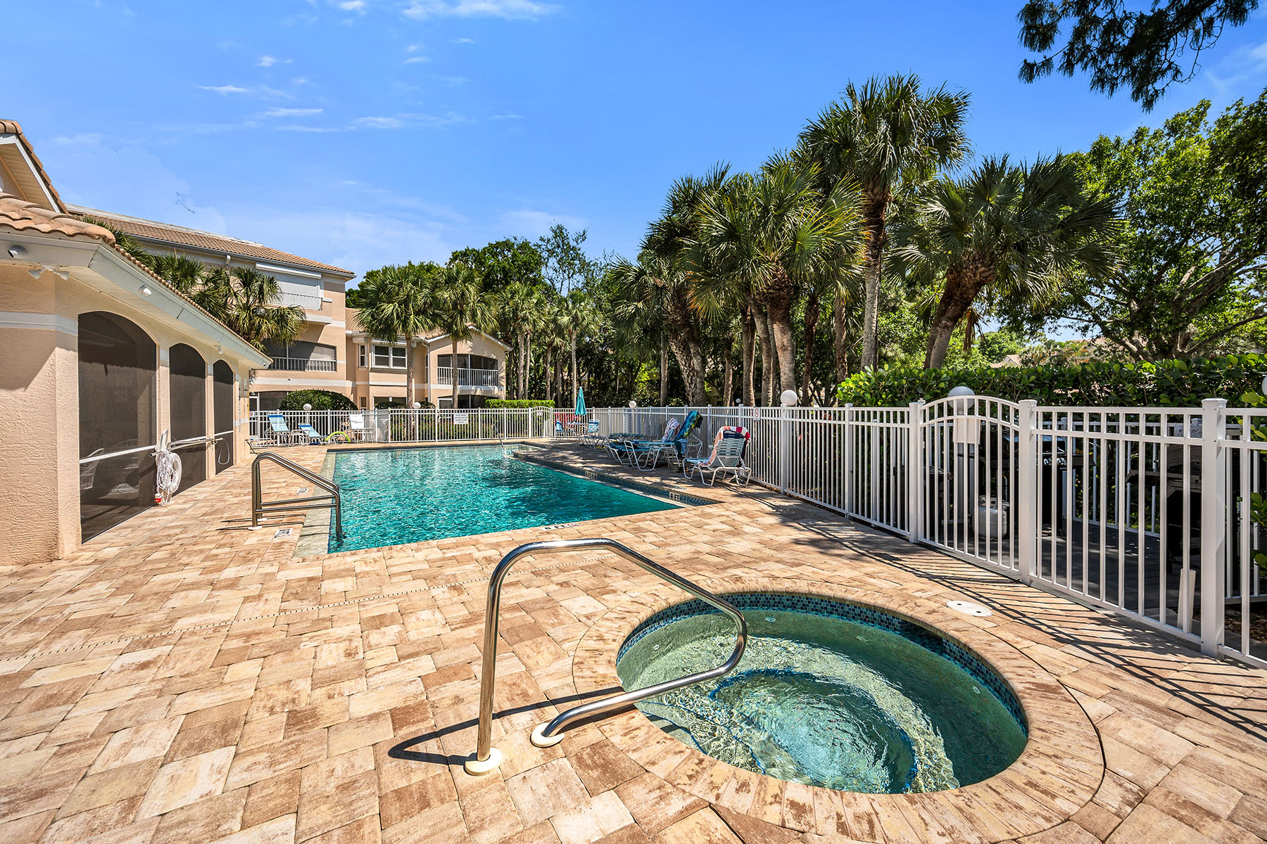 1090 Woodshire Lane , F206