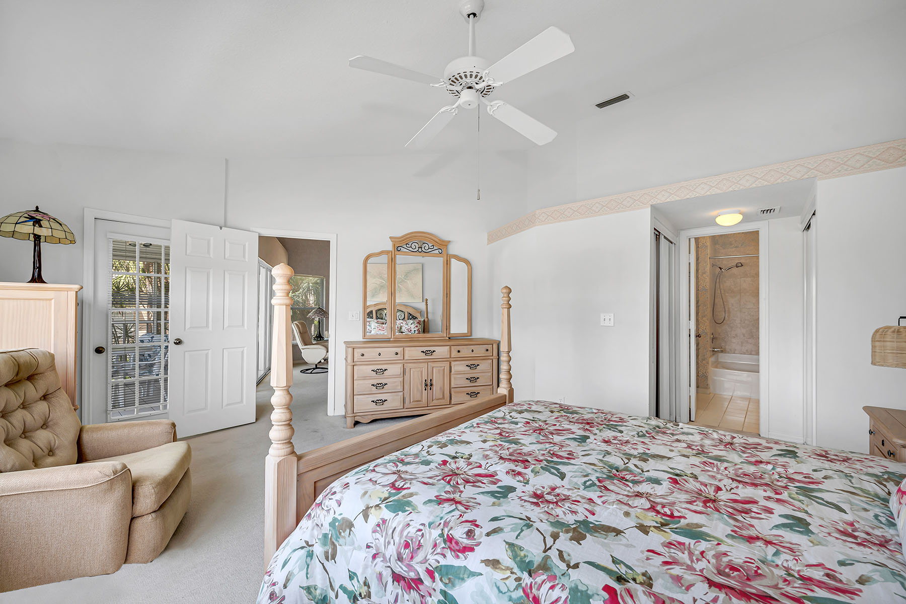 1090 Woodshire Lane , F206