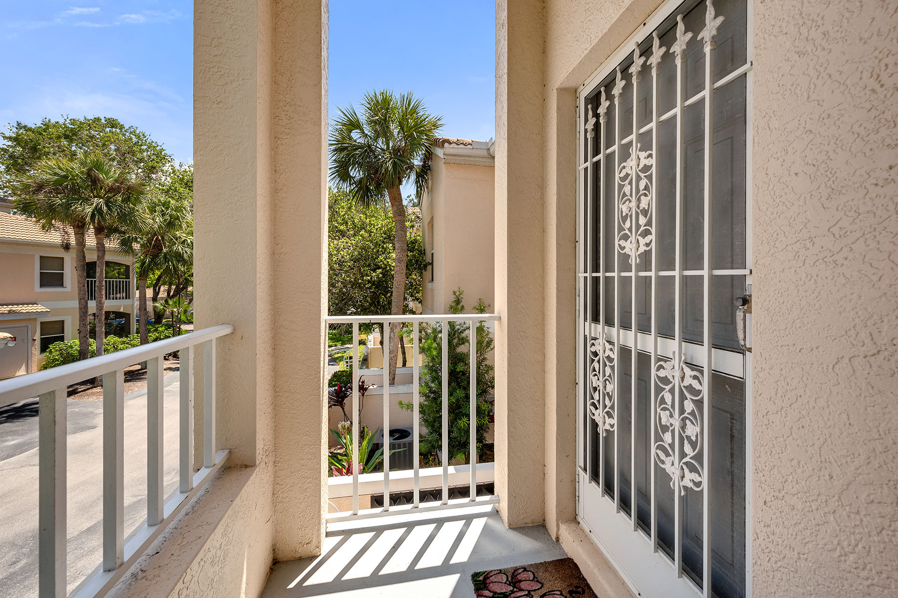 1090 Woodshire Lane , F206