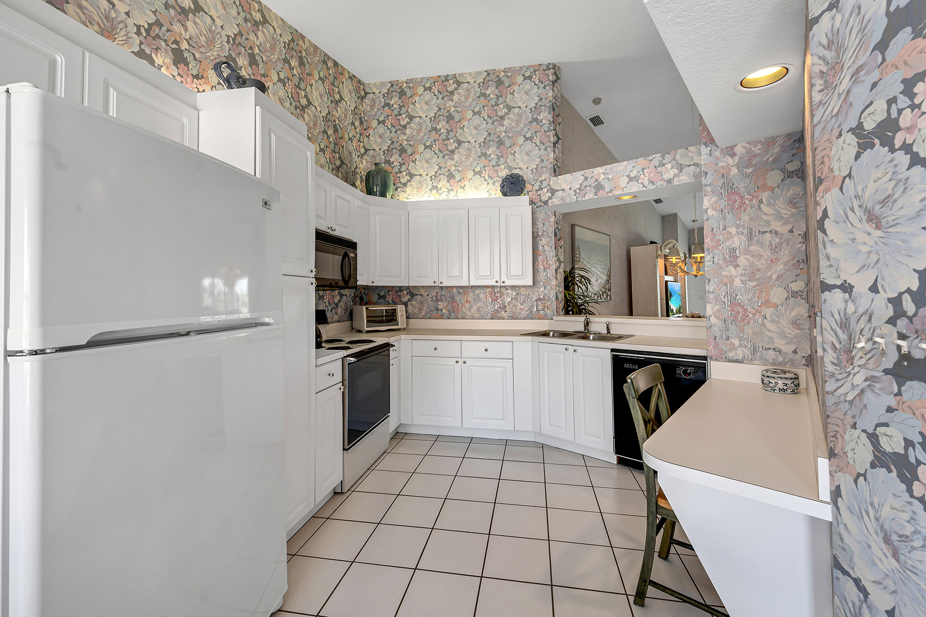 1090 Woodshire Lane , F206