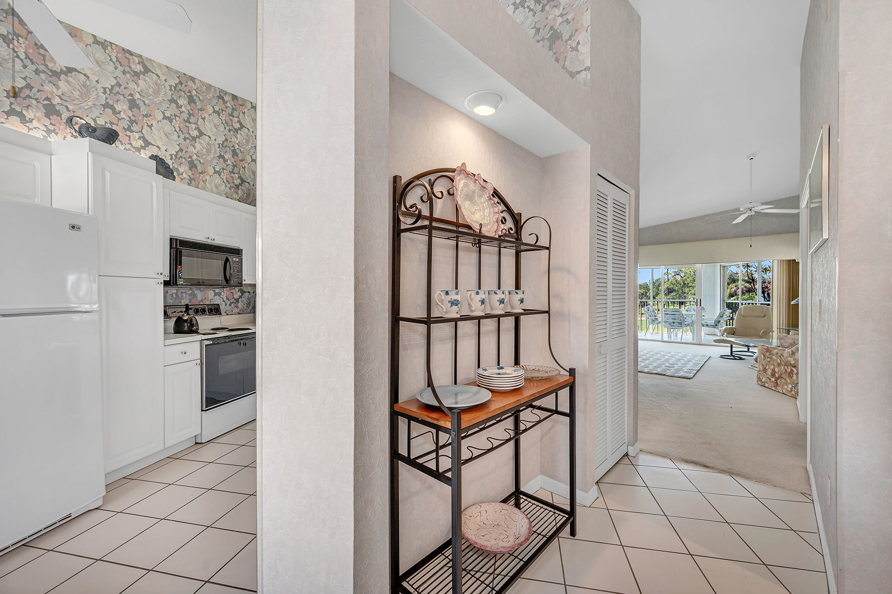 1090 Woodshire Lane , F206
