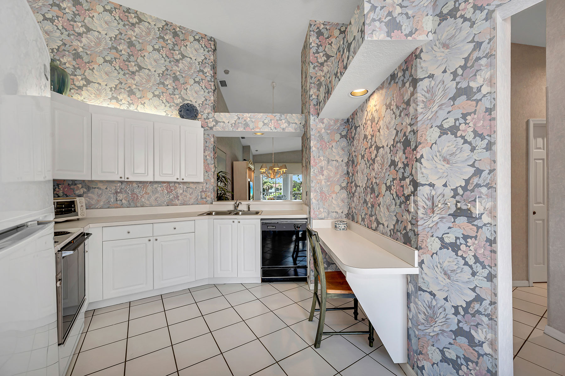 1090 Woodshire Lane , F206