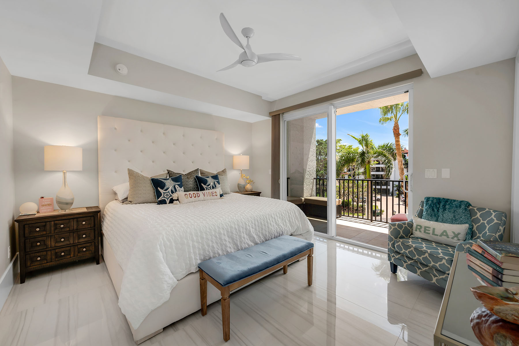 700 La Peninsula Boulevard , 306