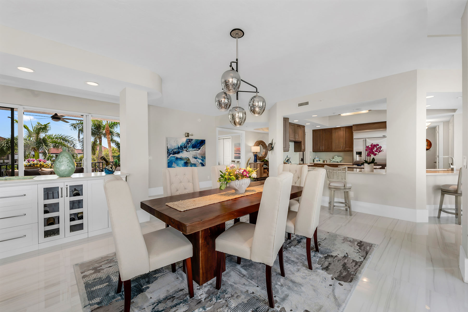 700 La Peninsula Boulevard , 306
