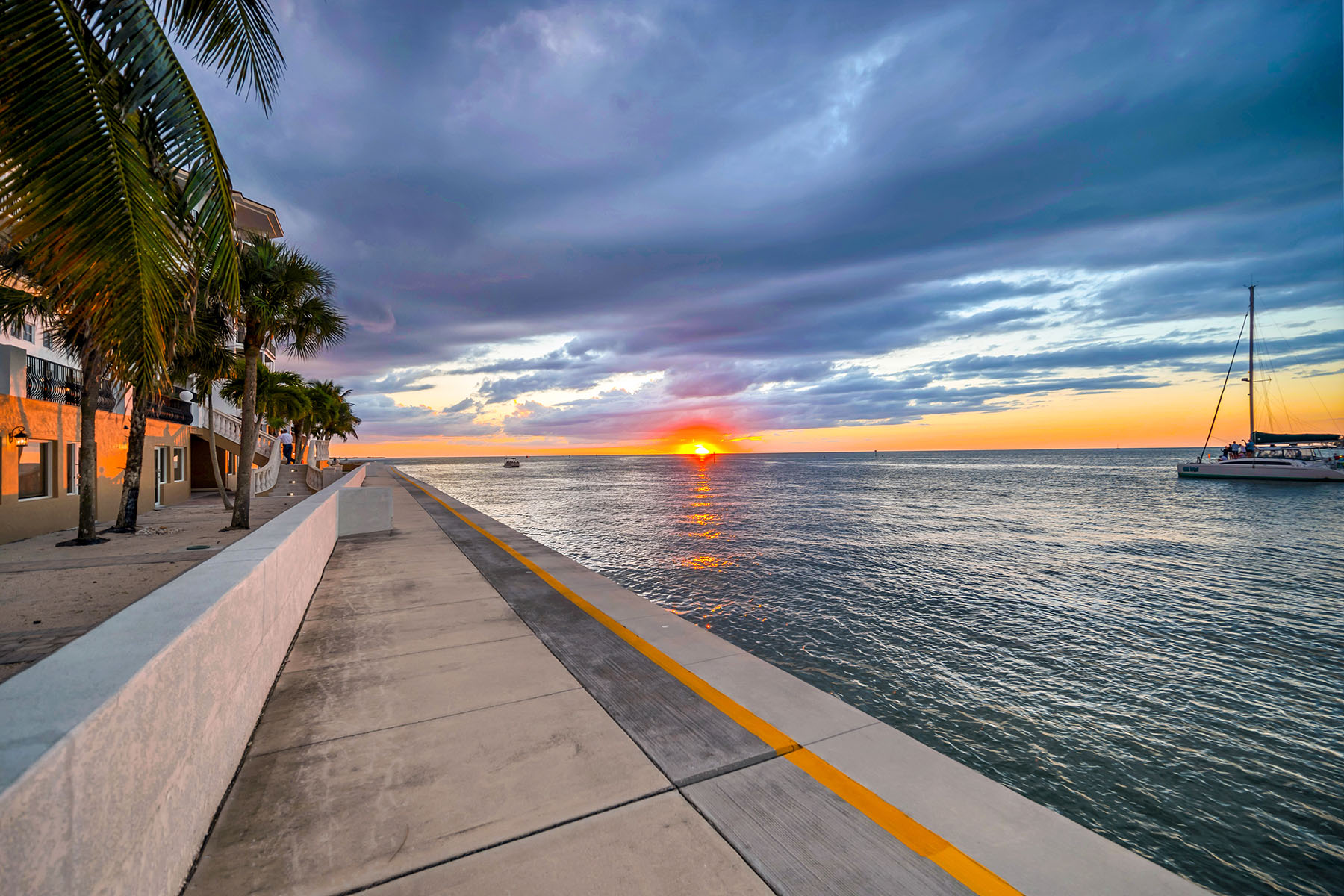 700 La Peninsula Boulevard , 306