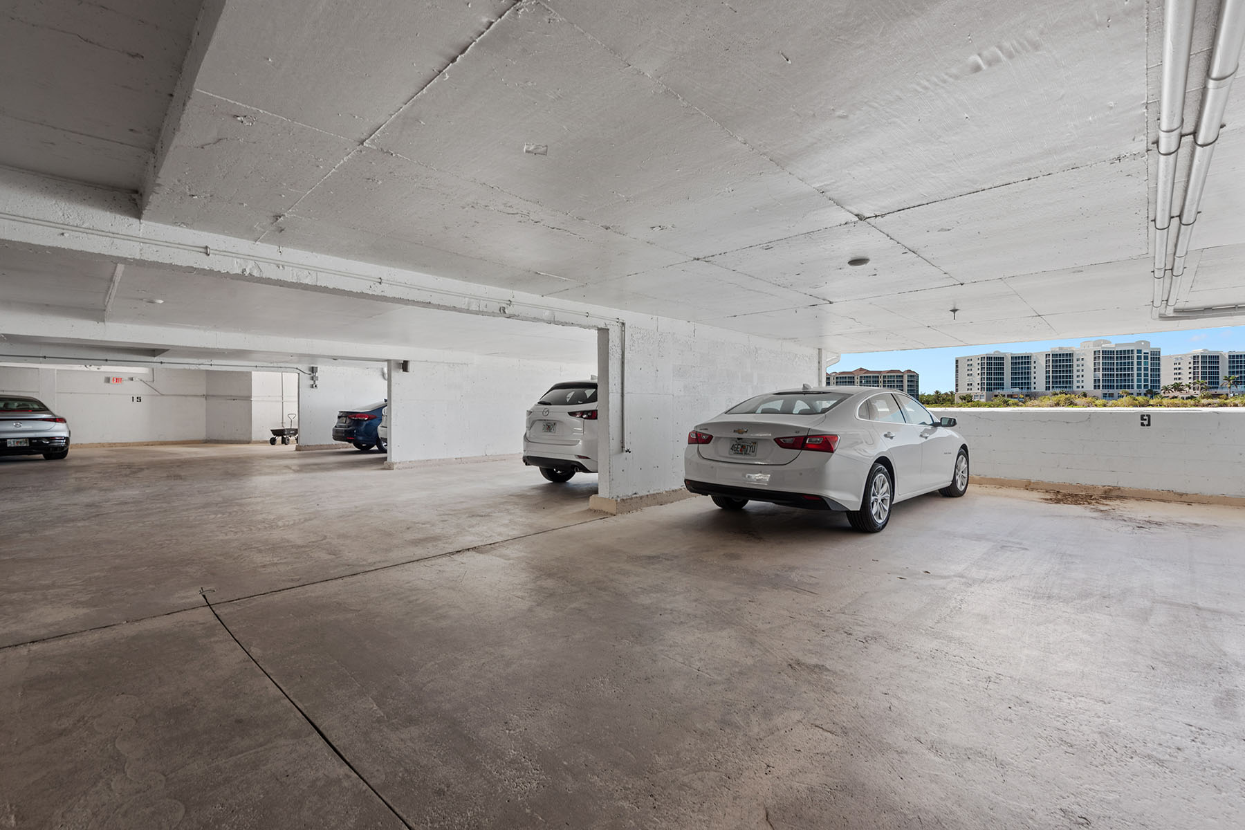 504 La Peninsula Boulevard , 504