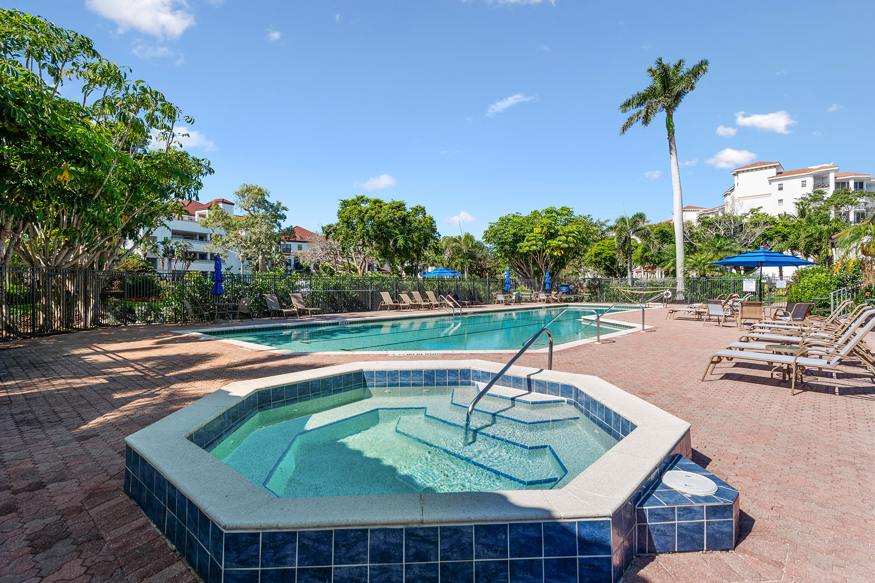 504 La Peninsula Boulevard , 504