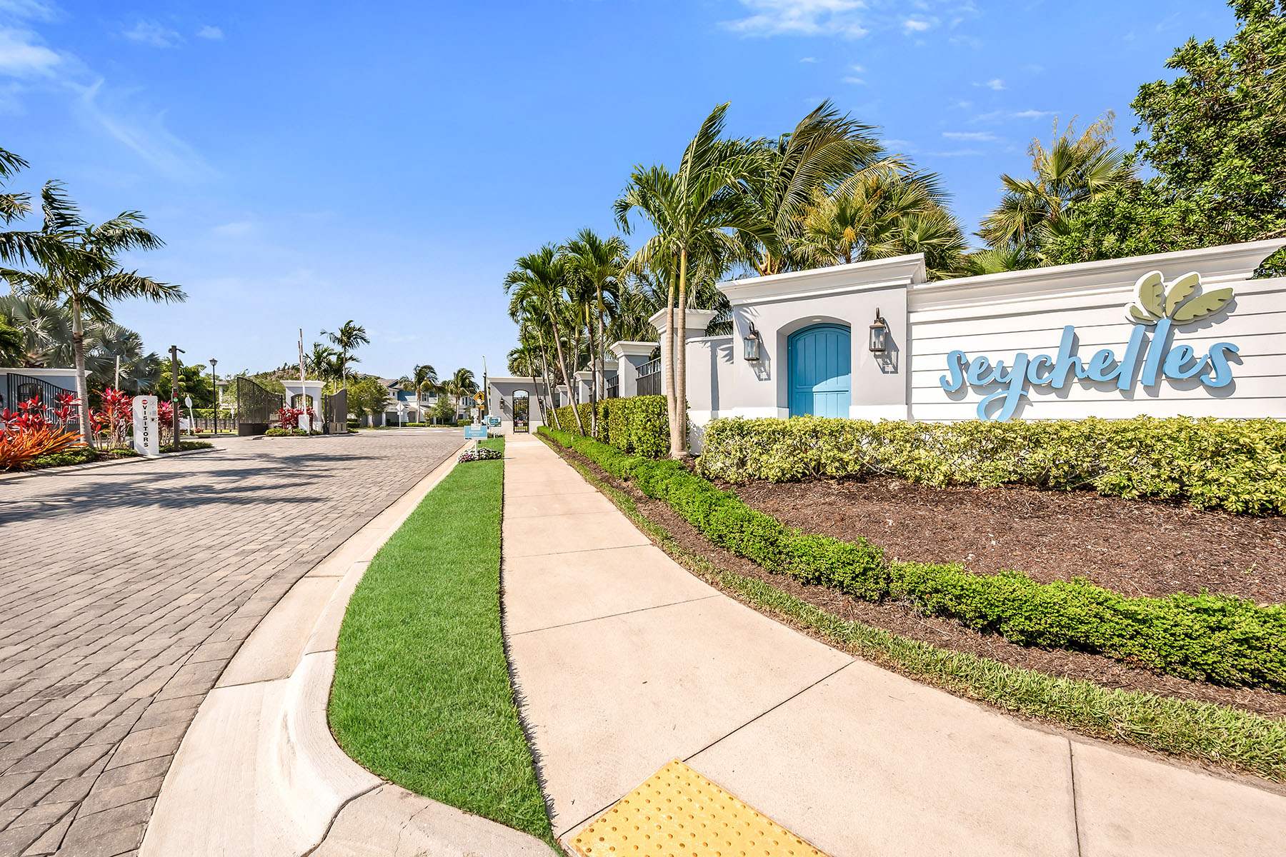 2560 Seychelles Drive , 1004
