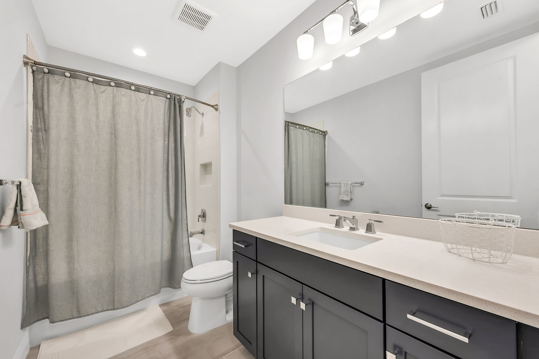2560 Seychelles Drive , 1004