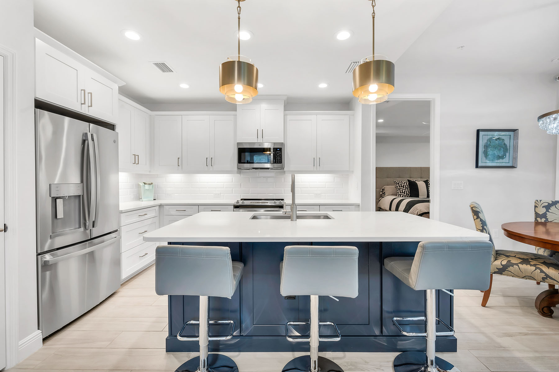 2560 Seychelles Drive , 1004