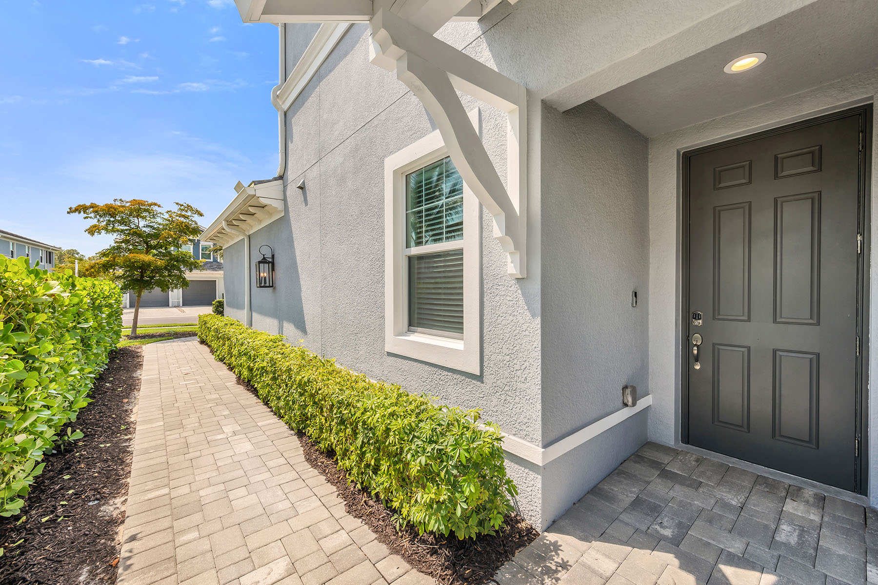 2560 Seychelles Drive , 1004