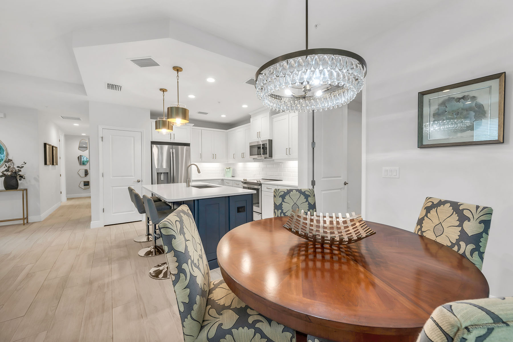 2560 Seychelles Drive , 1004