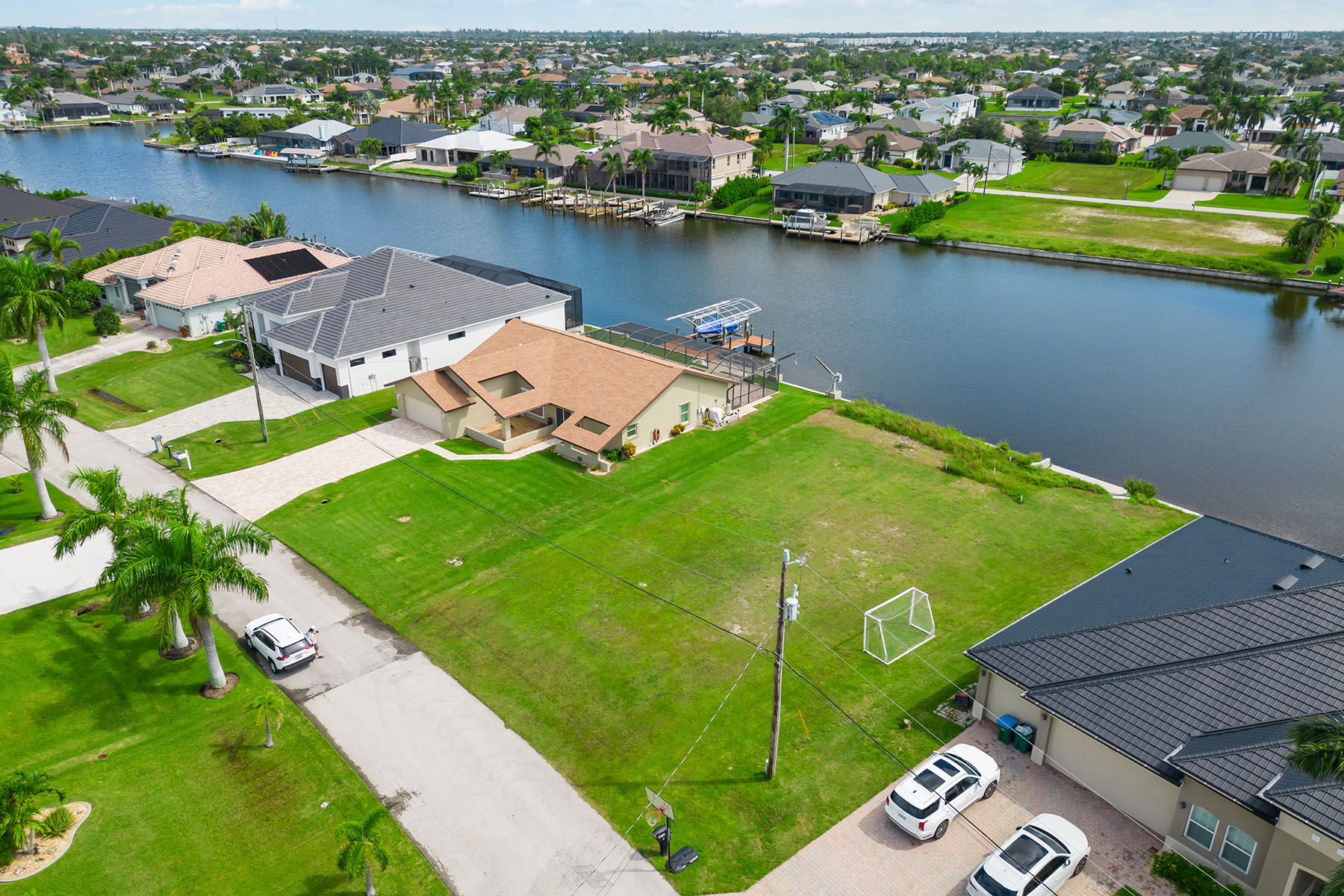 3051 SW 27th Place