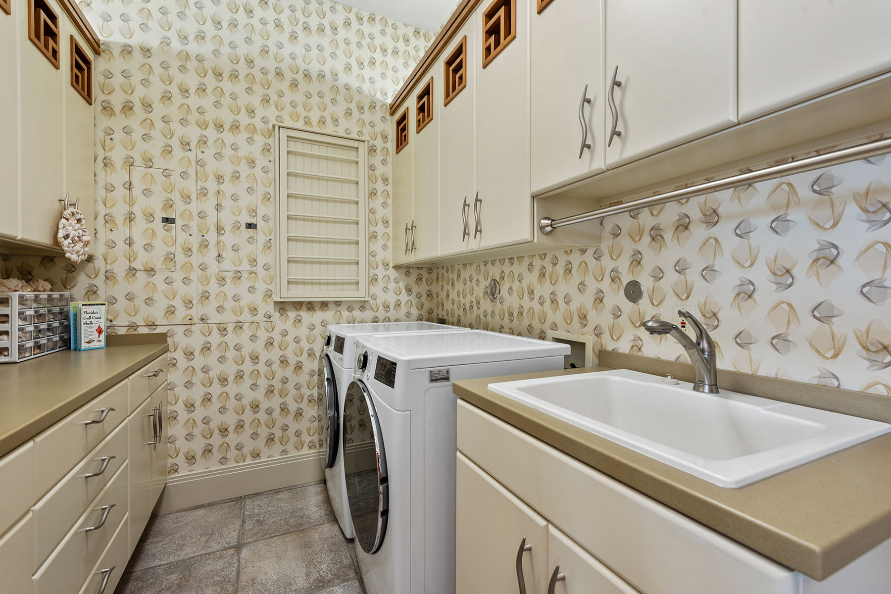 130 Hollyhock Court