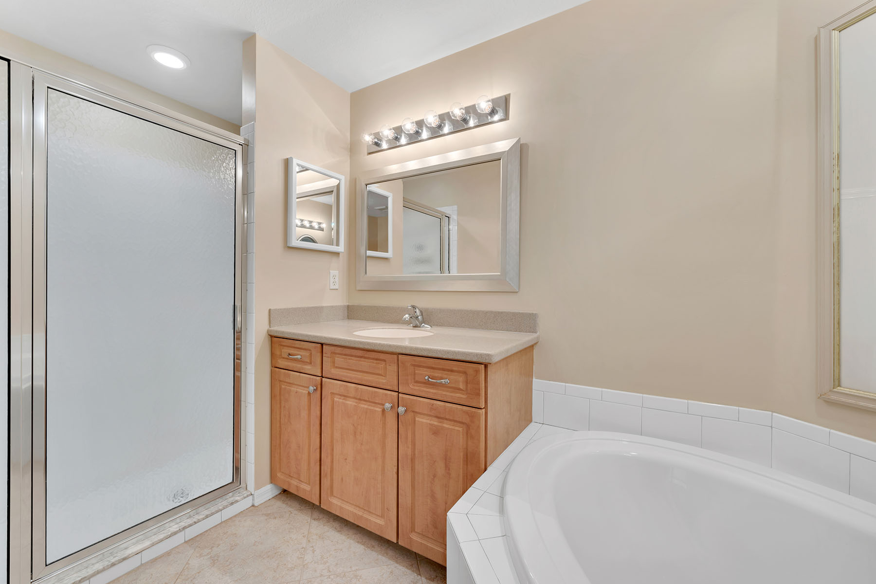 7805 Woodbrook Circle , 3001