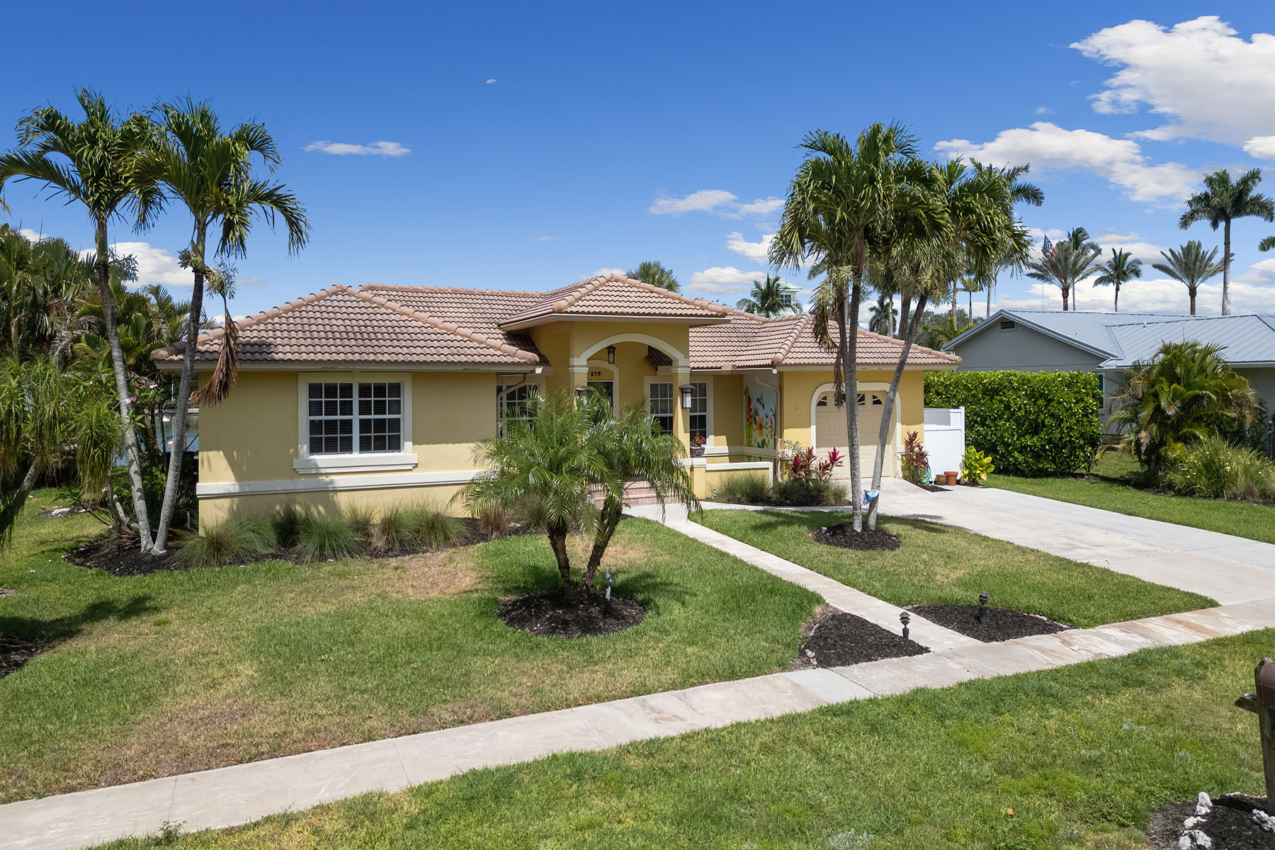 819 Buttonwood Court