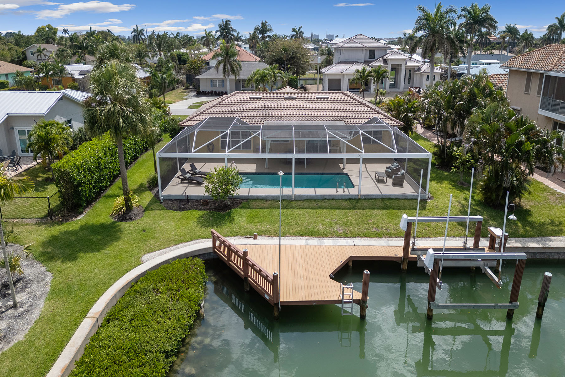 819 Buttonwood Court