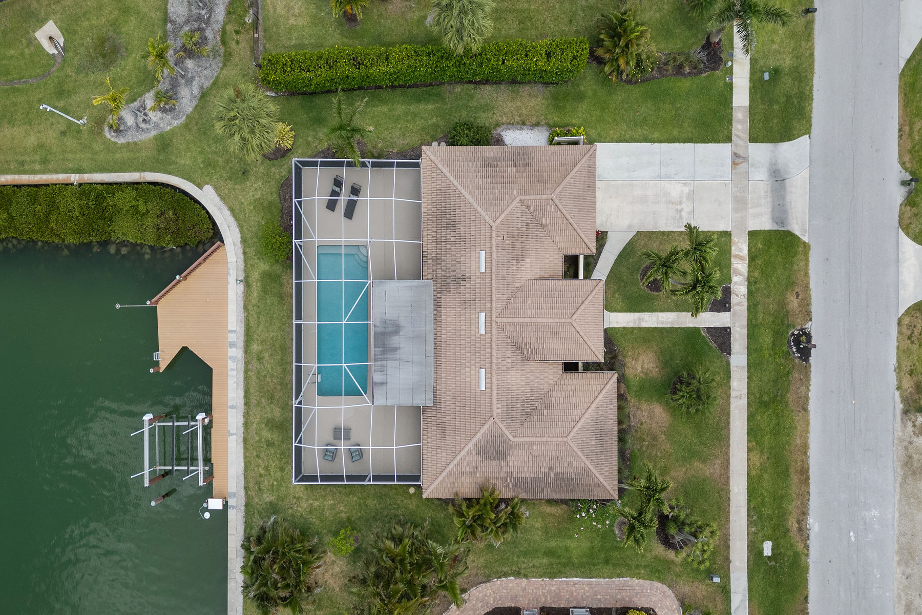 819 Buttonwood Court