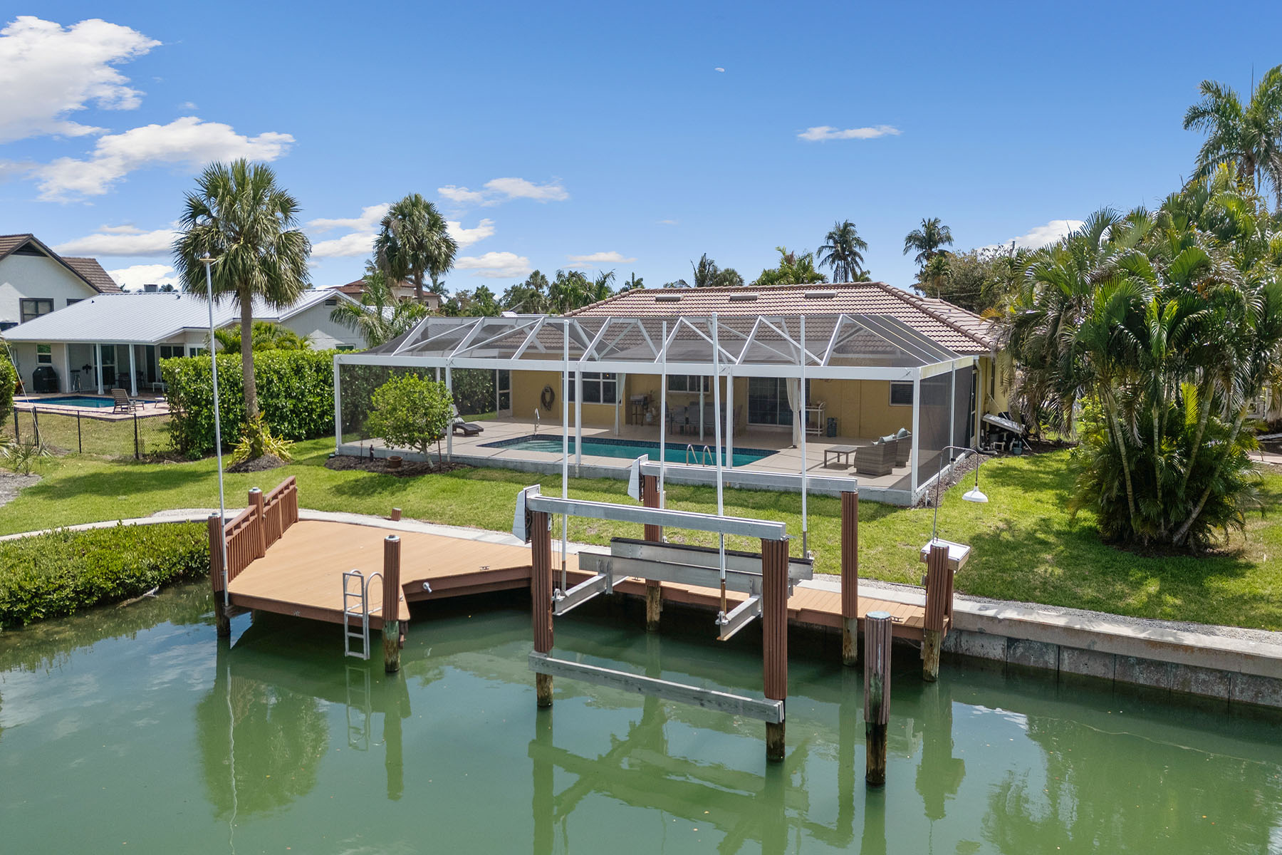 819 Buttonwood Court