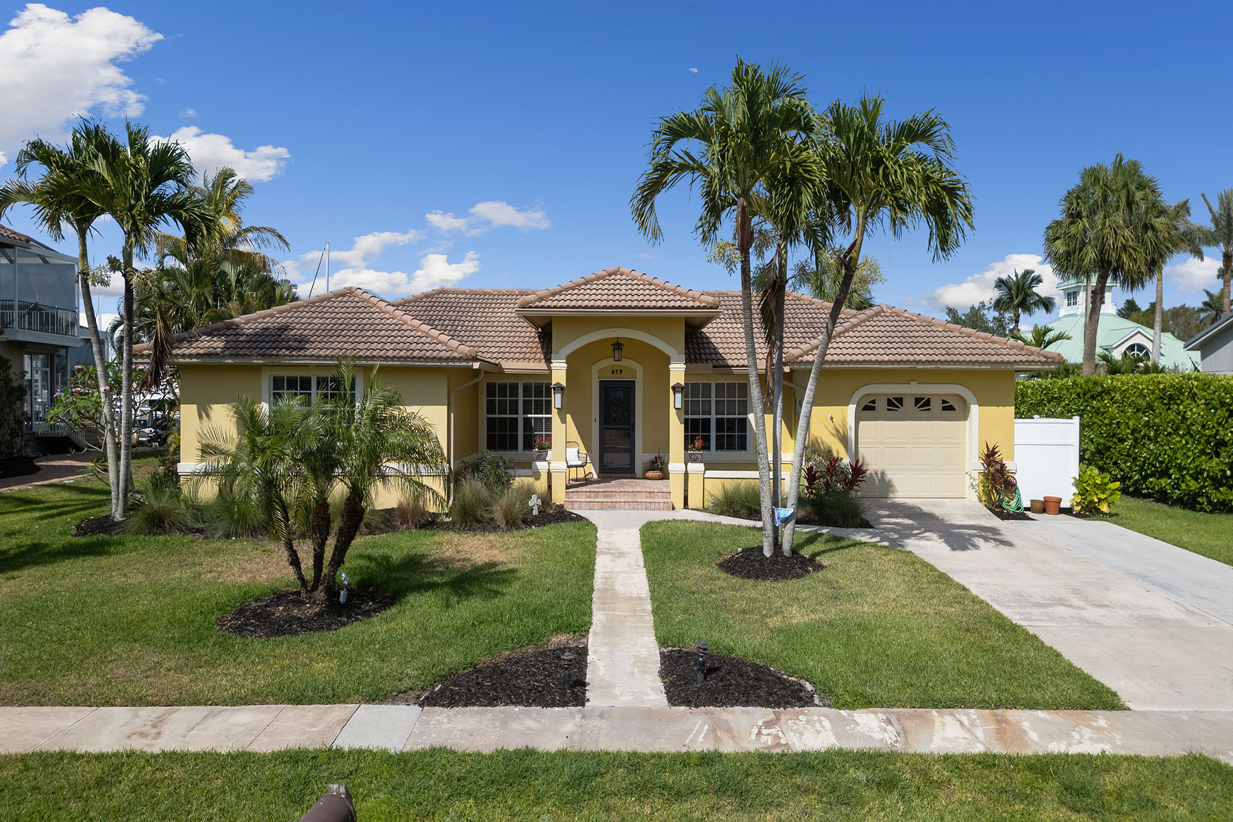819 Buttonwood Court