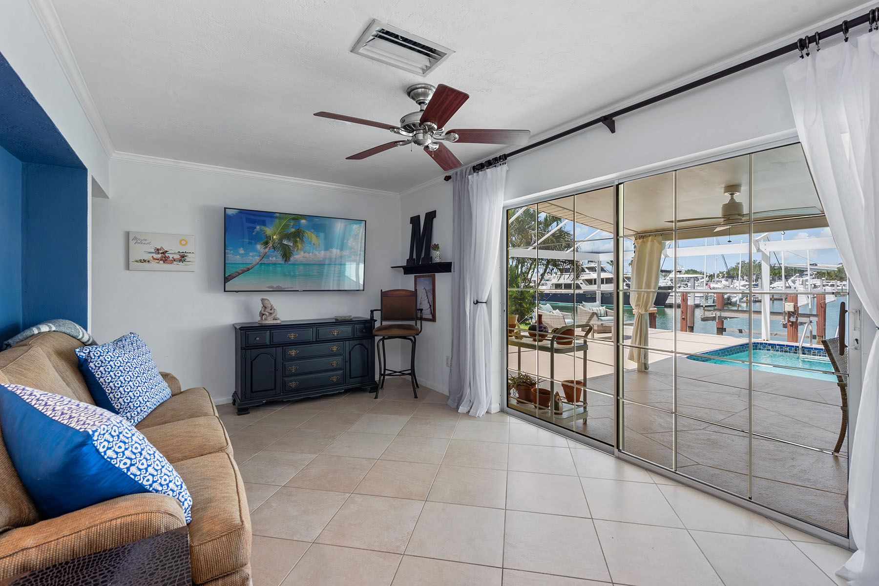 819 Buttonwood Court