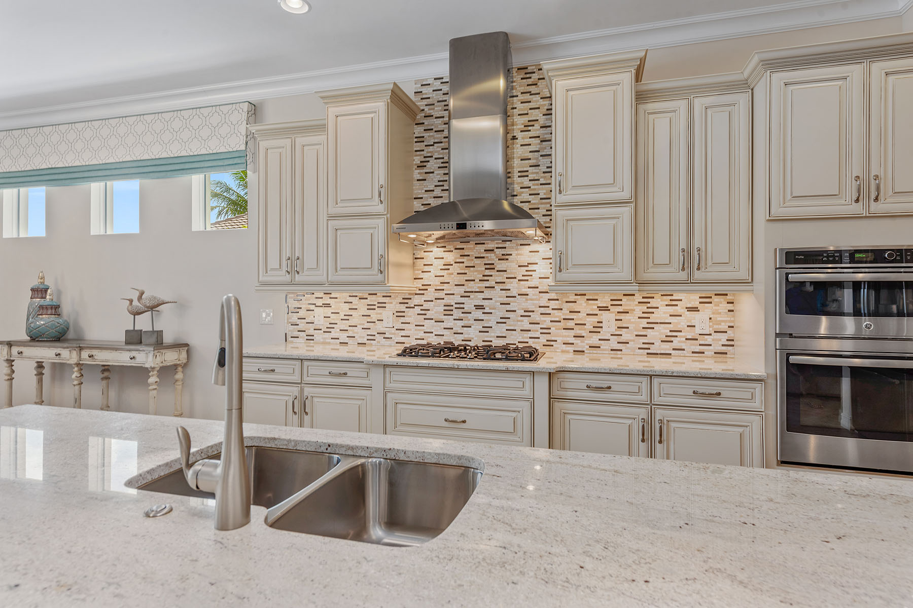 9479 Lagomar Court