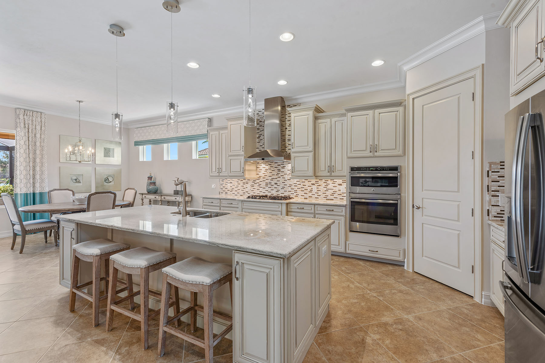 9479 Lagomar Court