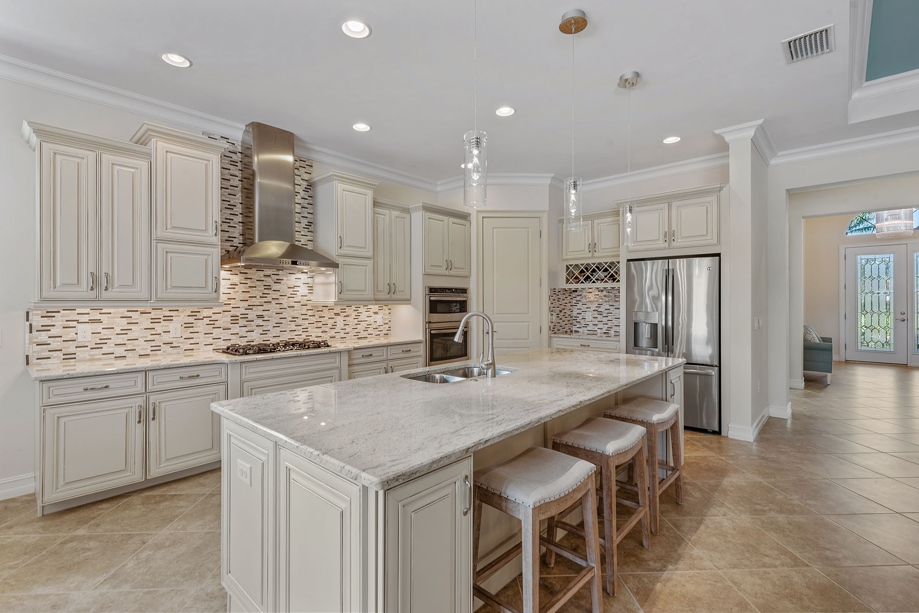 9479 Lagomar Court