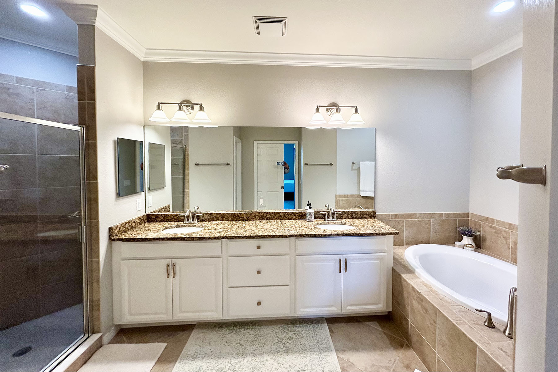 3153 Aviamar Circle , 202