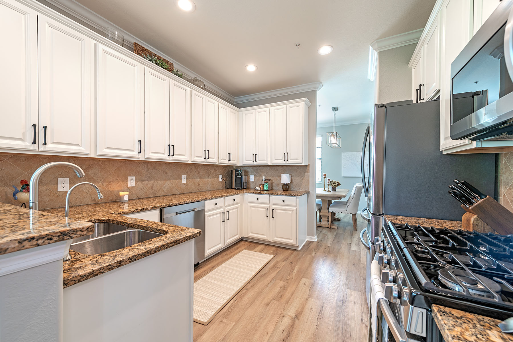 3153 Aviamar Circle , 202
