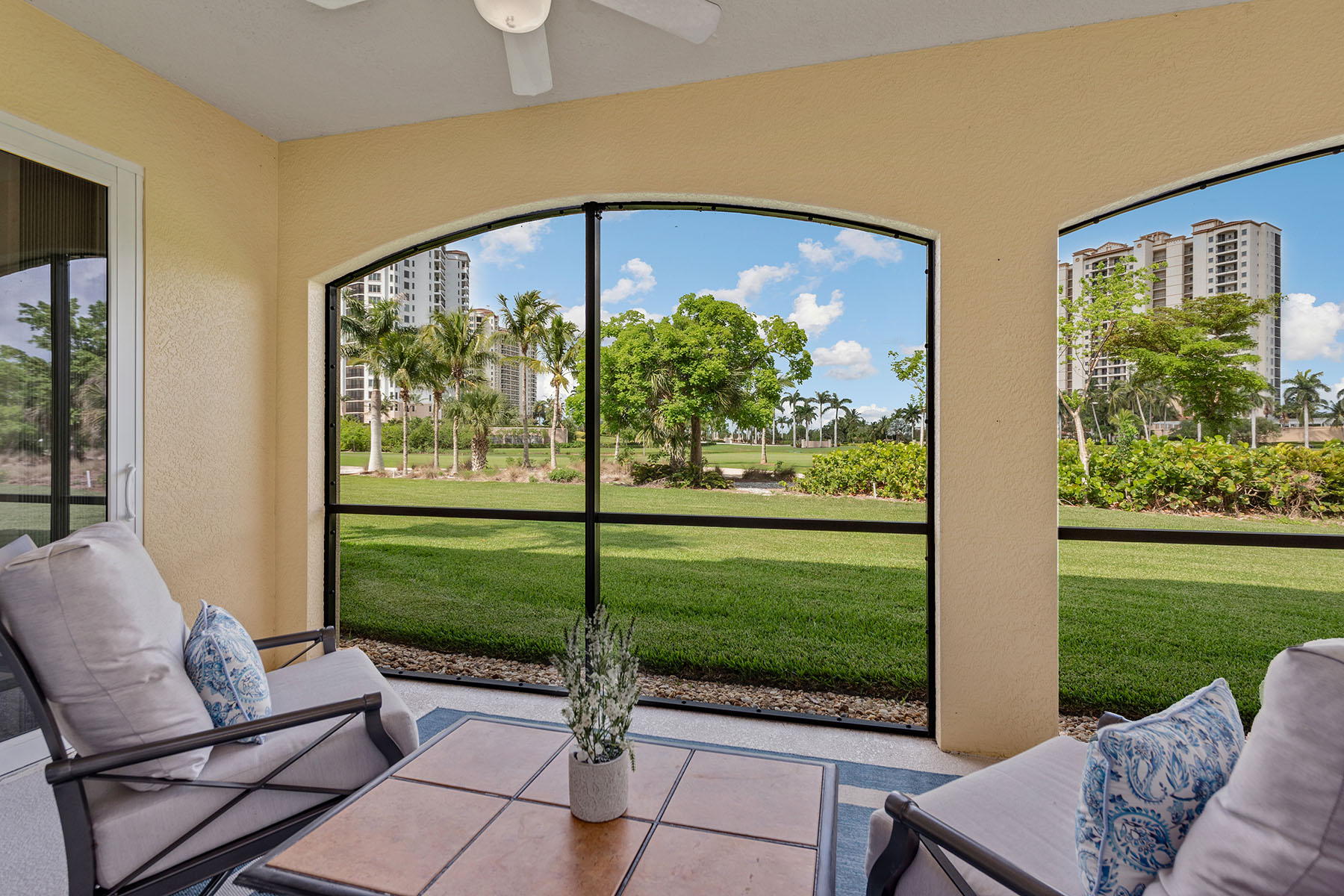 1263 Rialto Way , 102