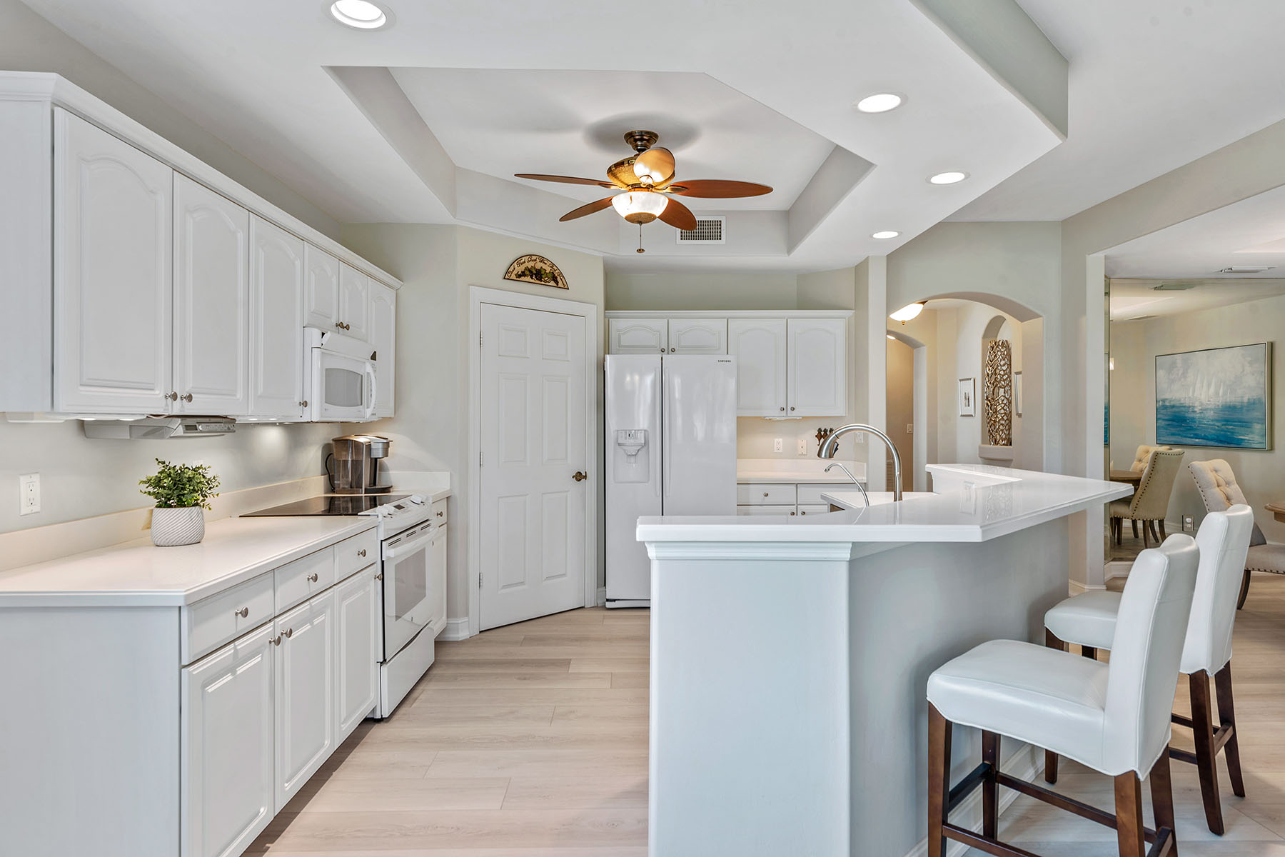 1263 Rialto Way , 102