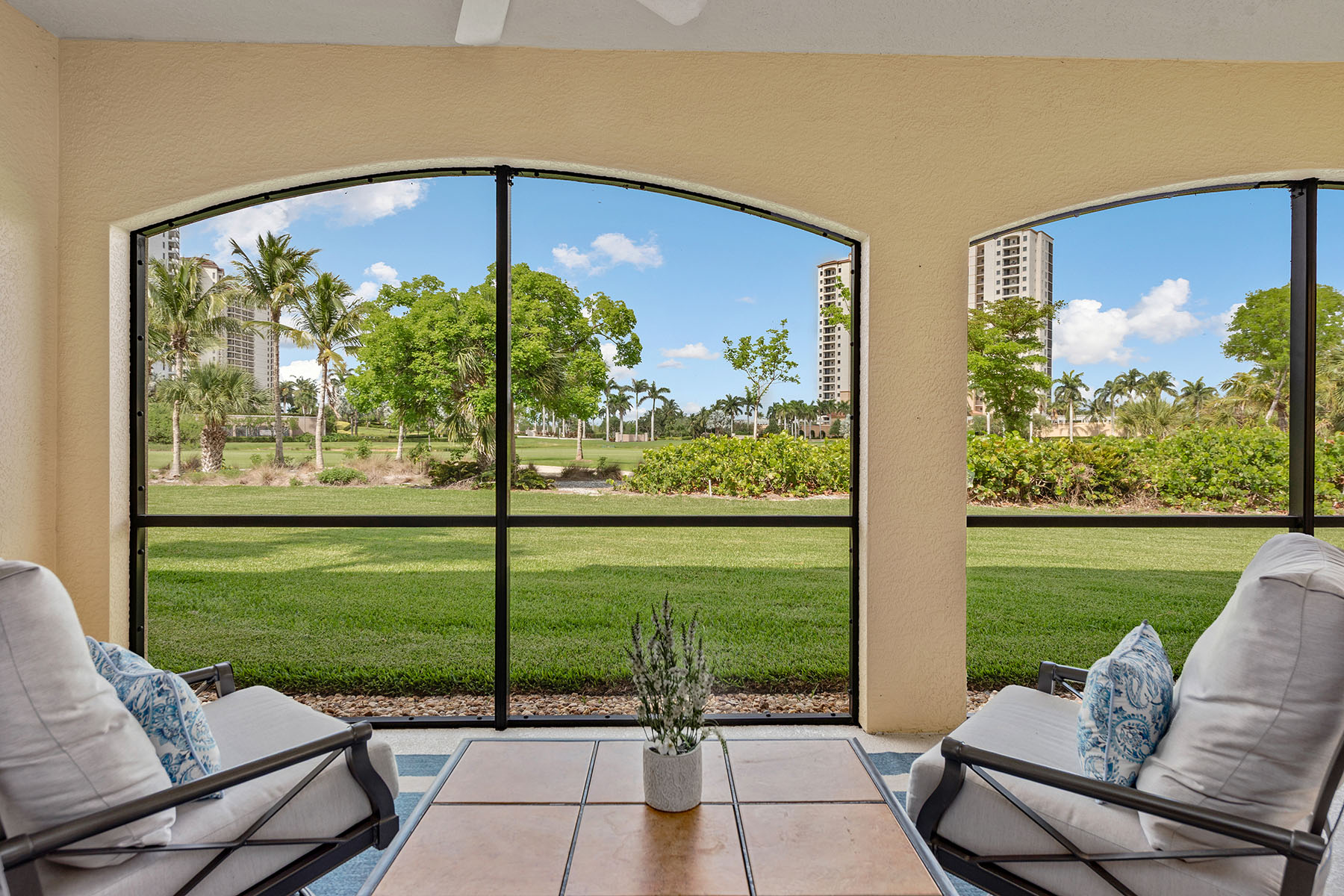 1263 Rialto Way , 102