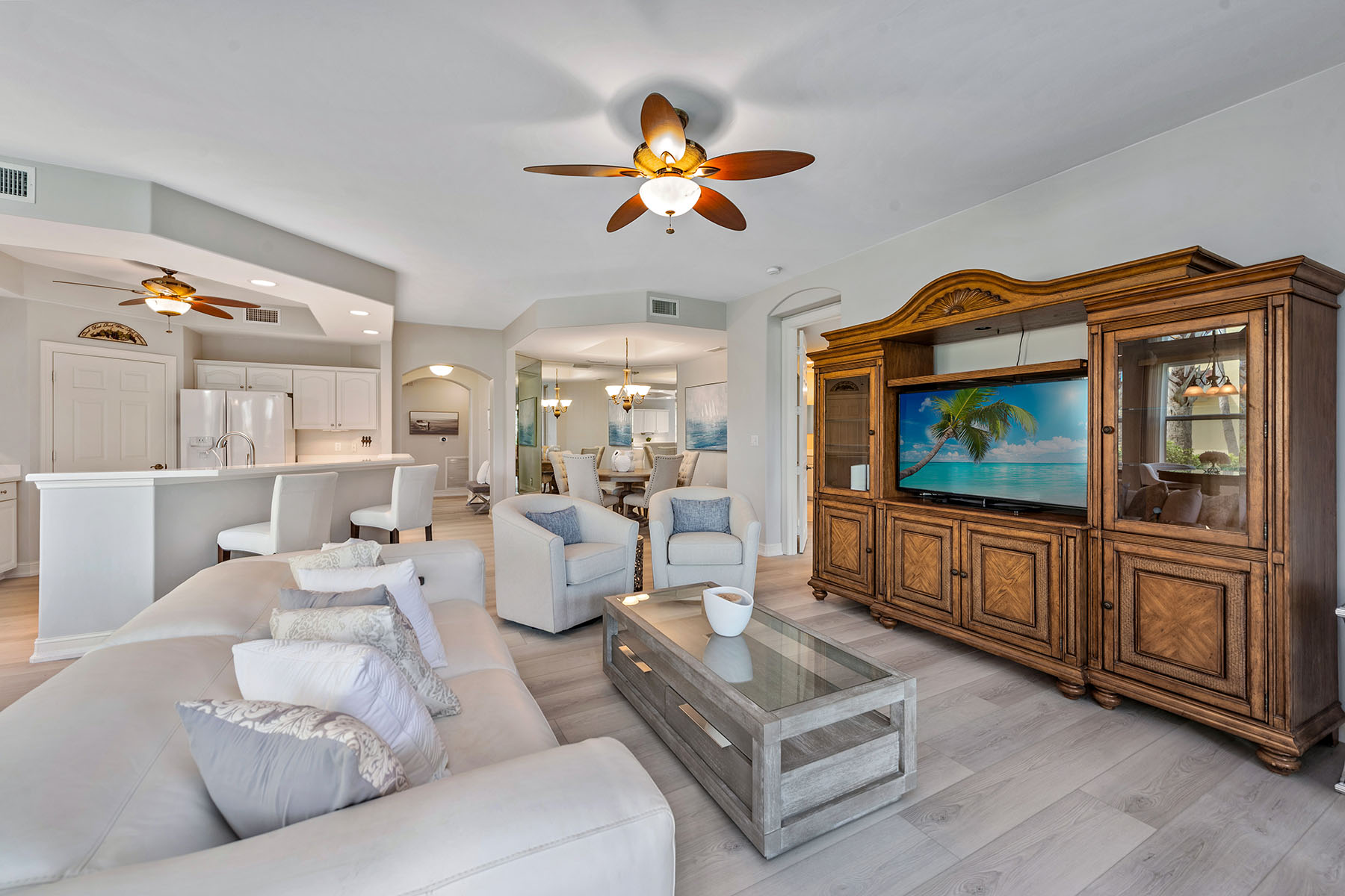 1263 Rialto Way , 102