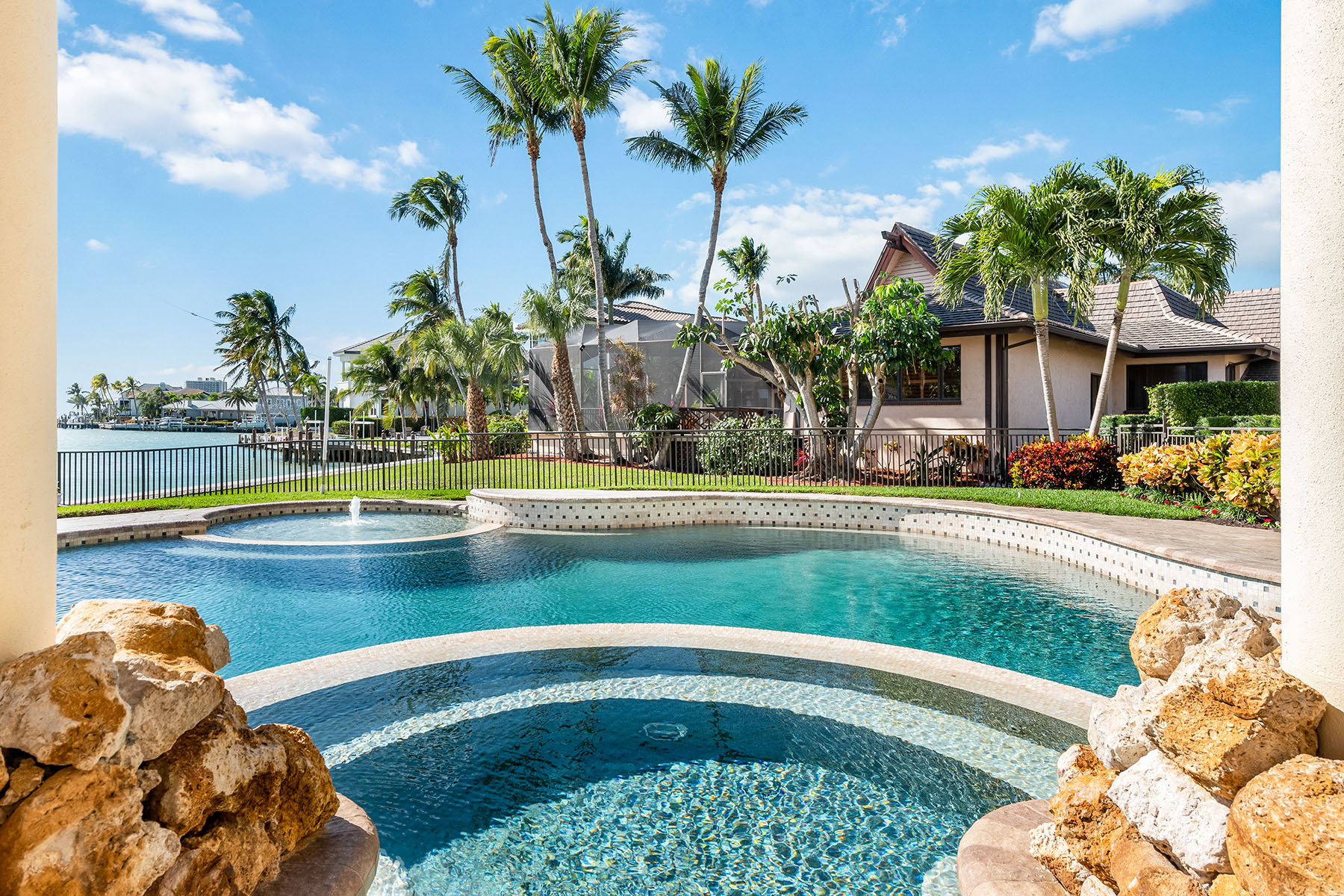 1547 Caxambas Court