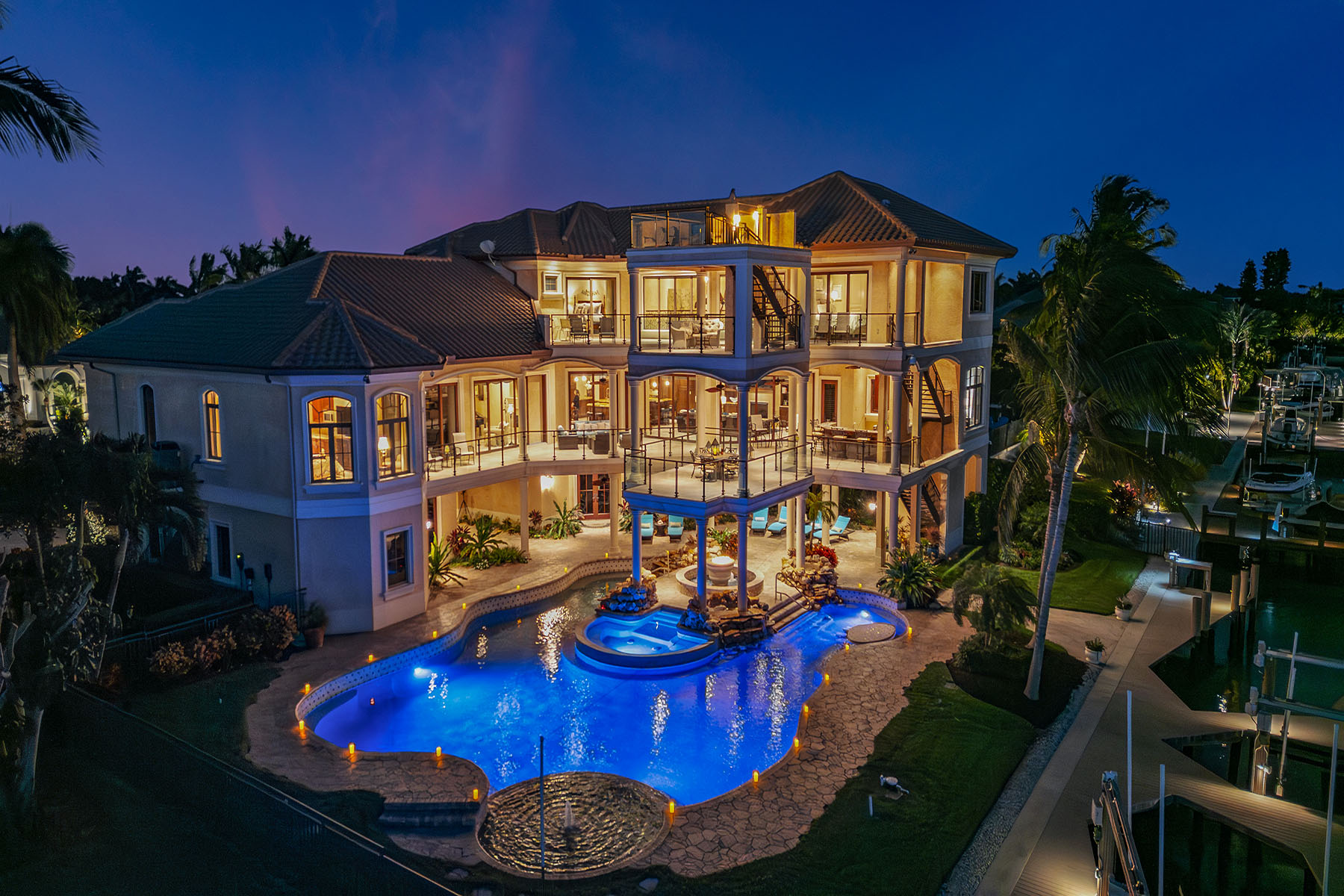 1547 Caxambas Court