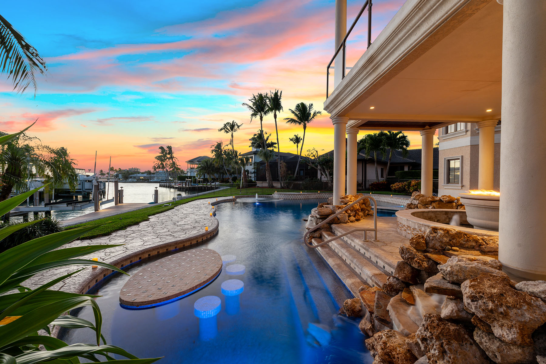 1547 Caxambas Court