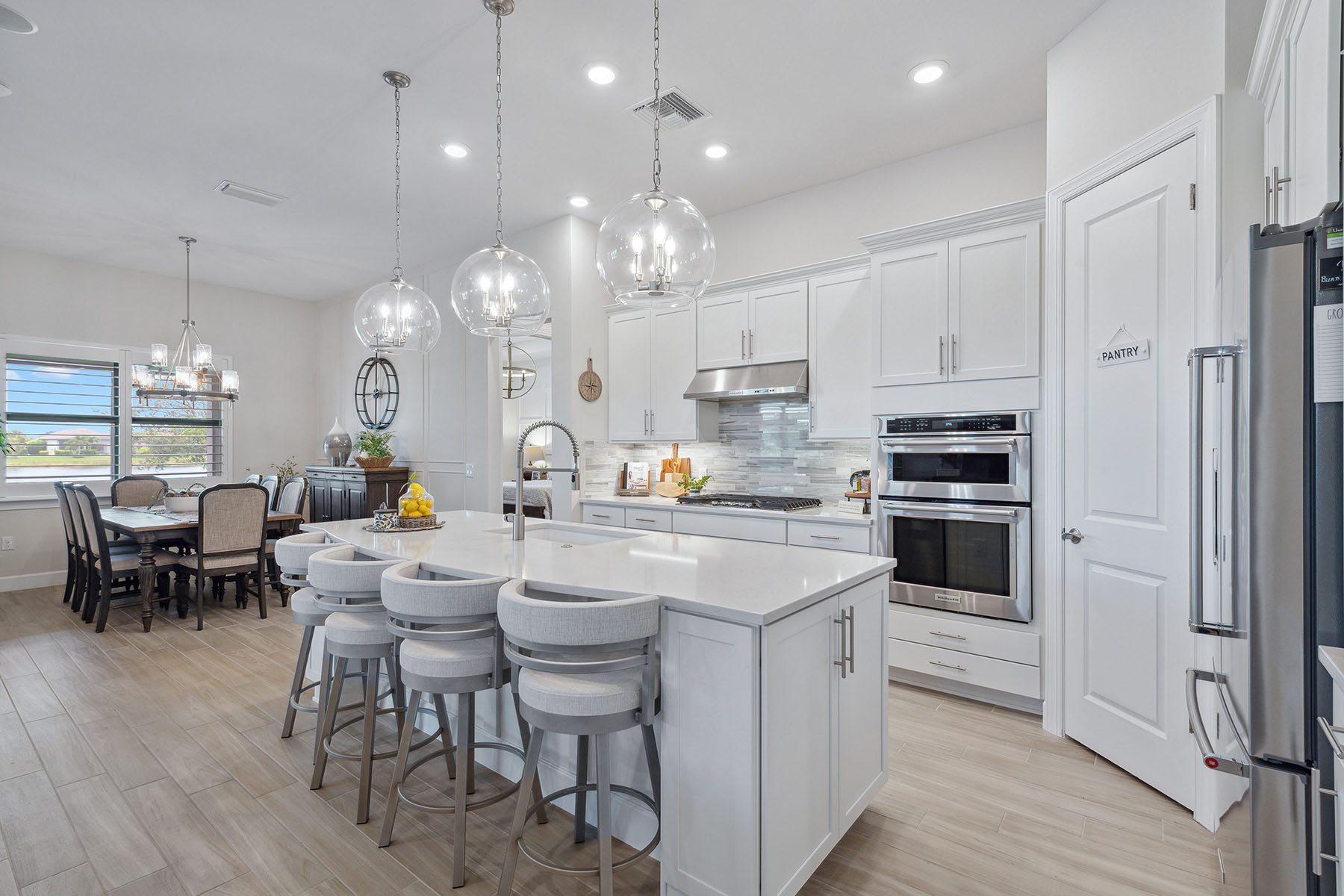 2703 Aviamar Circle