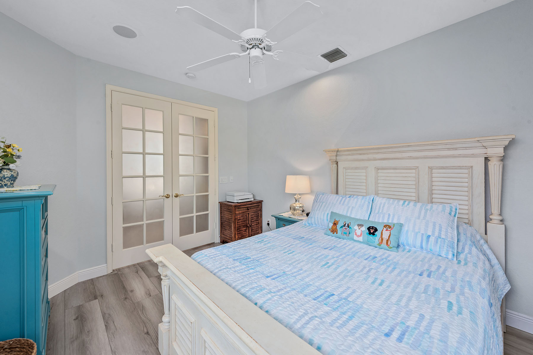 8556 Pepper Tree Way
