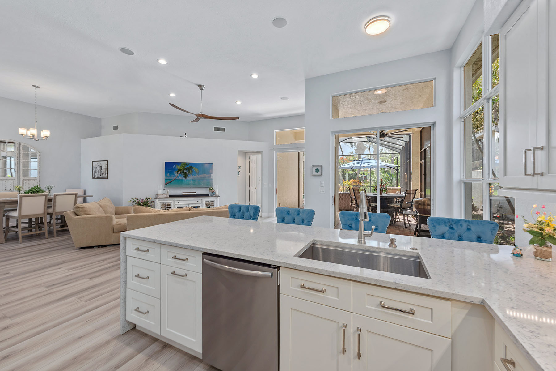 8556 Pepper Tree Way