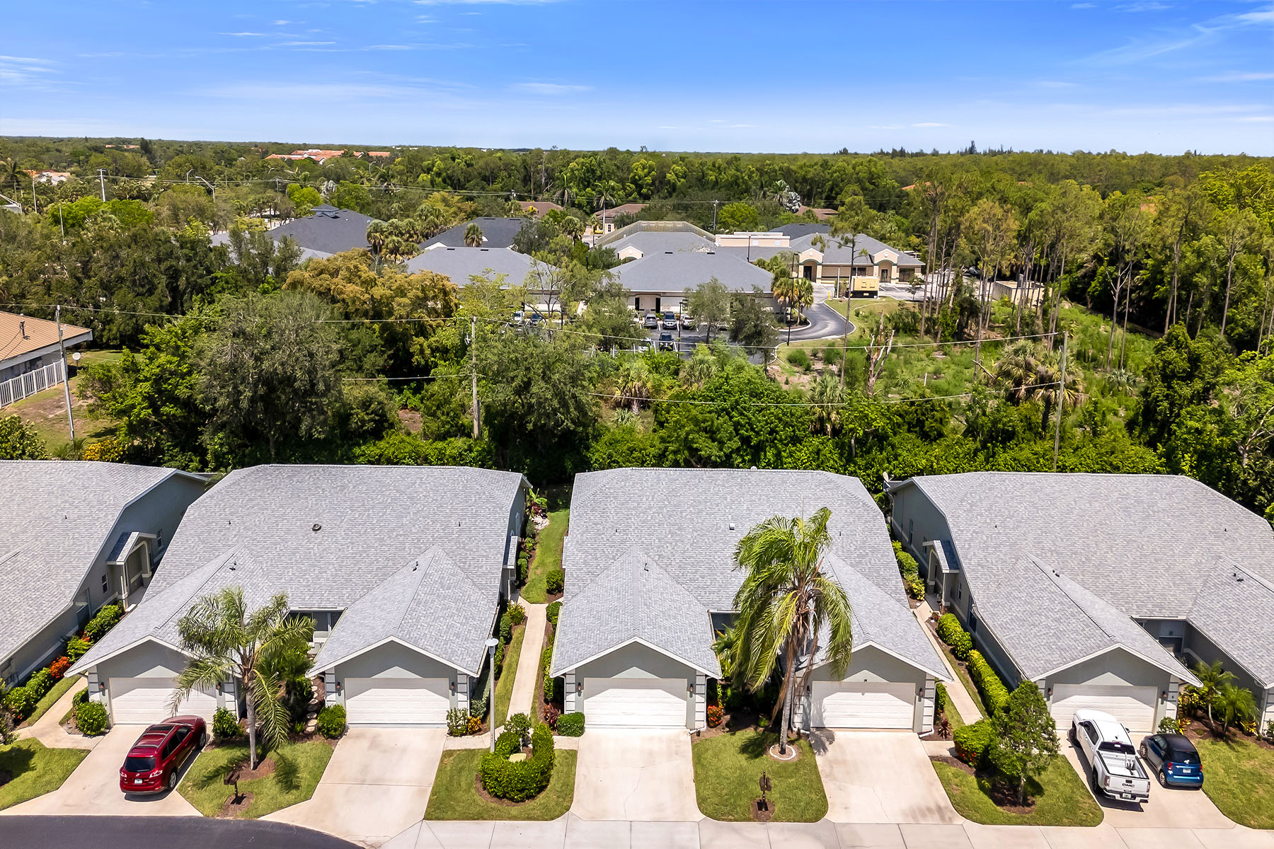 1724 Royal Circle , 901