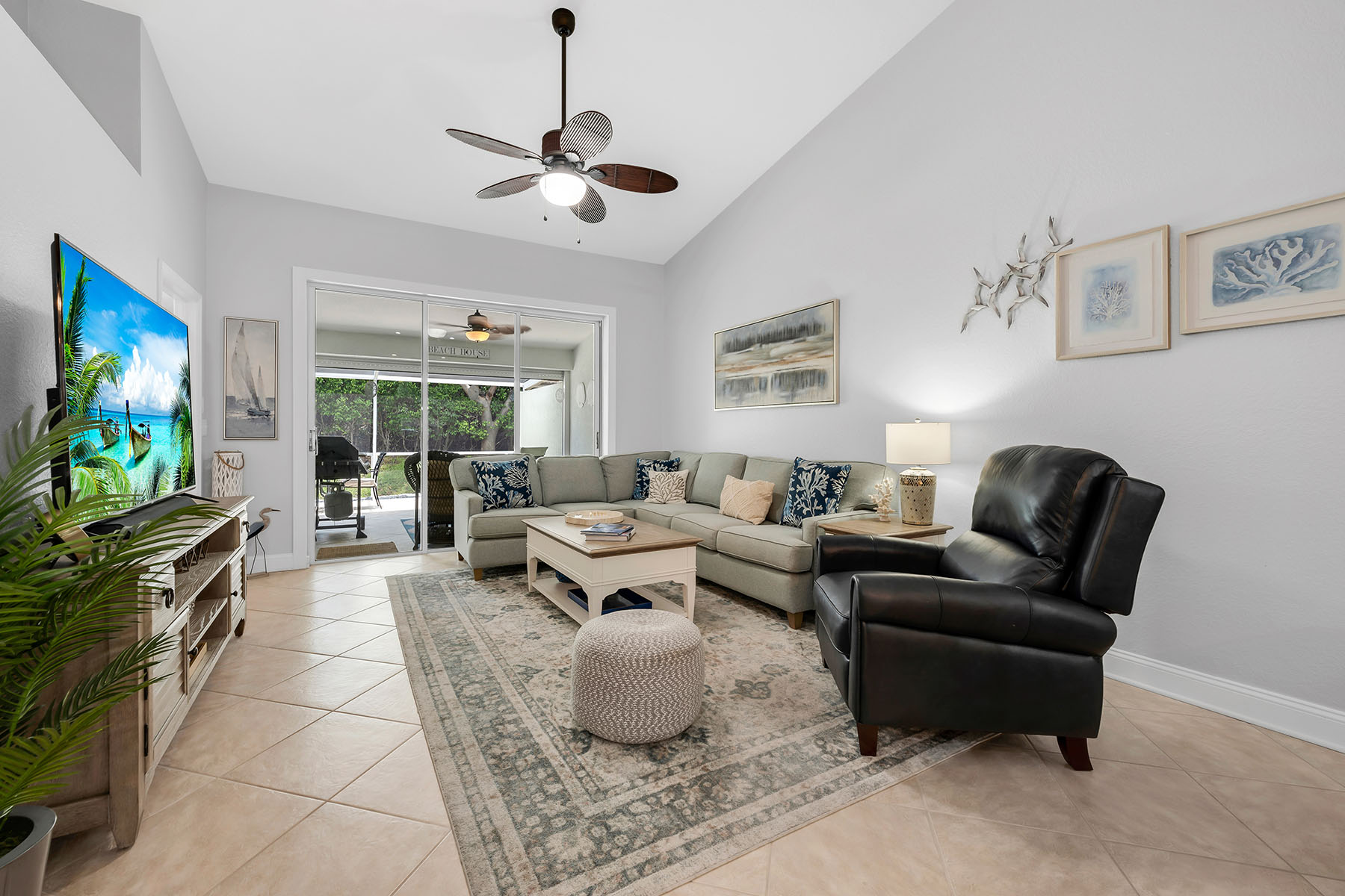 1724 Royal Circle , 901