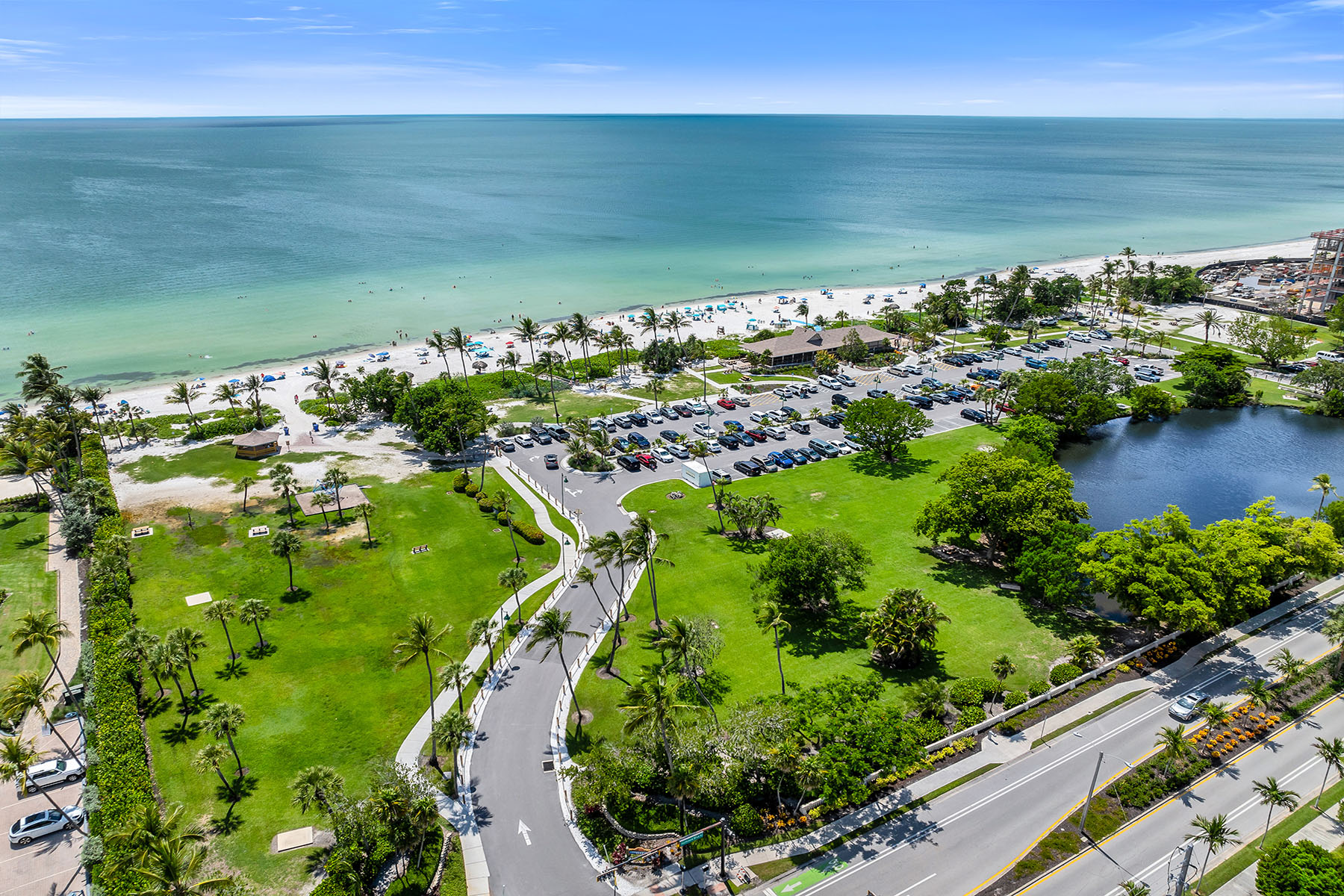 290 Banyan Boulevard , 290